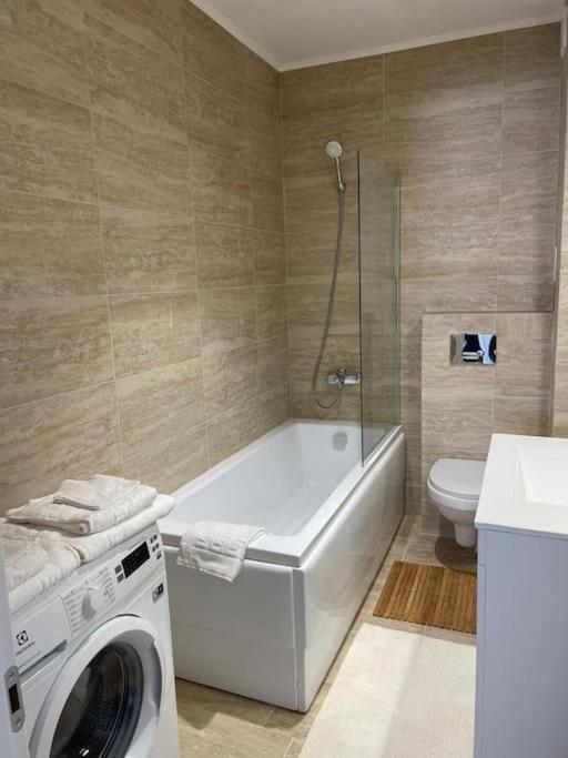 Shi Ti Junior Suite Iasi Eksteriør billede